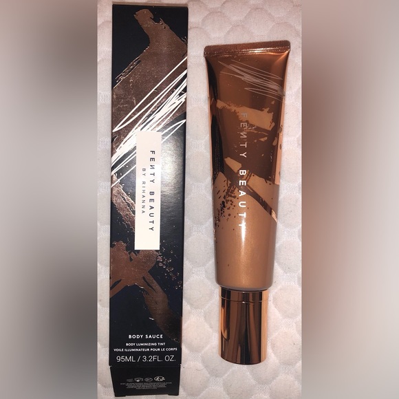 Fenty Beauty Body Sauce Body Luminizing Tint-Salty Caramel. Tan, Shine, Deep - Picture 3 of 7